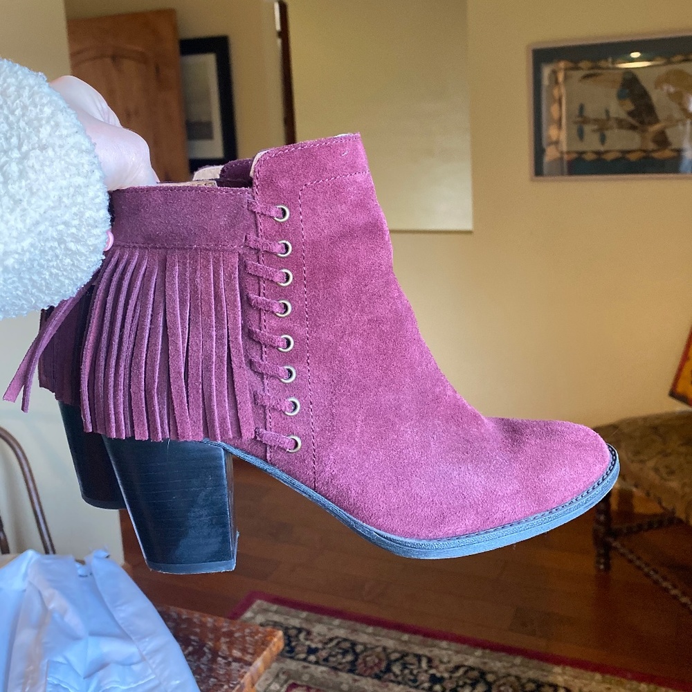 Women’s Tassel Booties Sofft